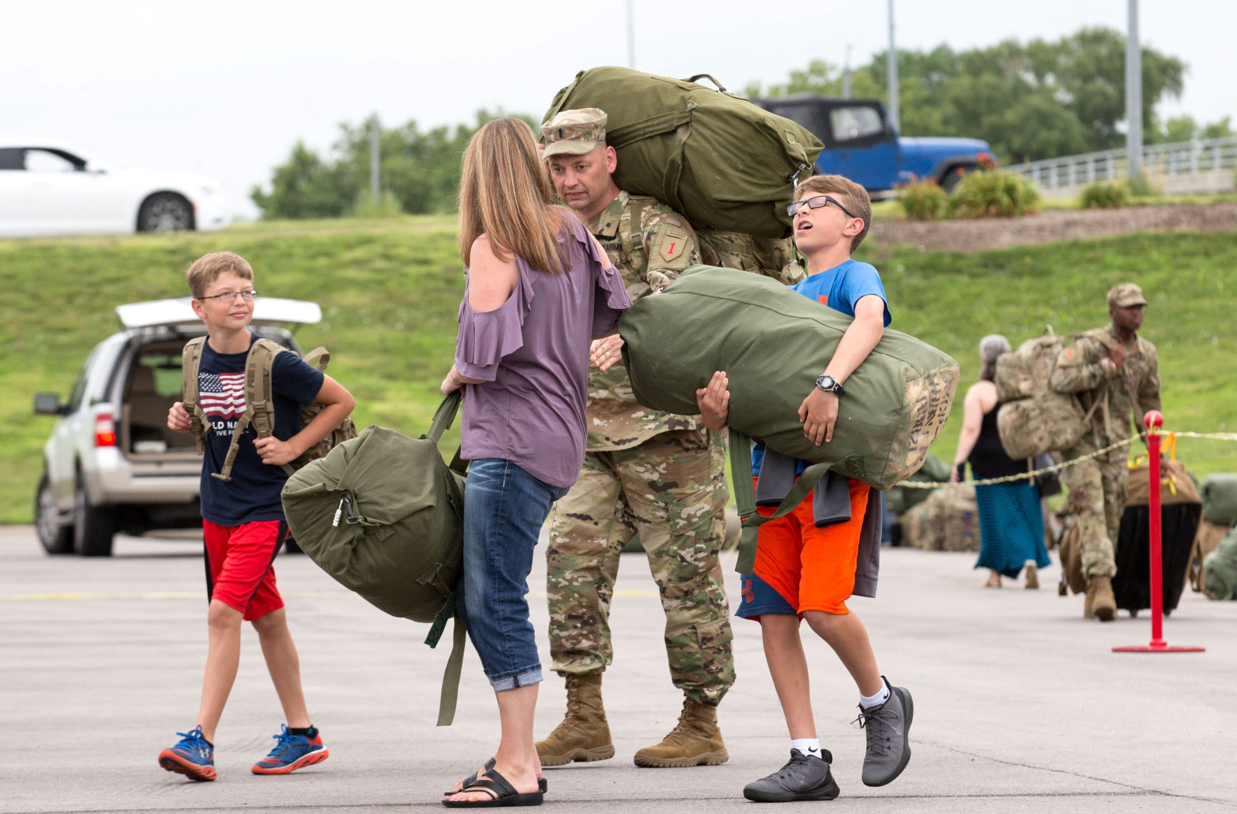 90 Nebraska National Guard soldiers return from Iraq
